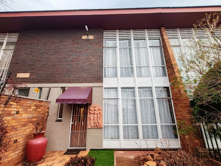 2 Bedroom Property for Sale in Potchefstroom North West